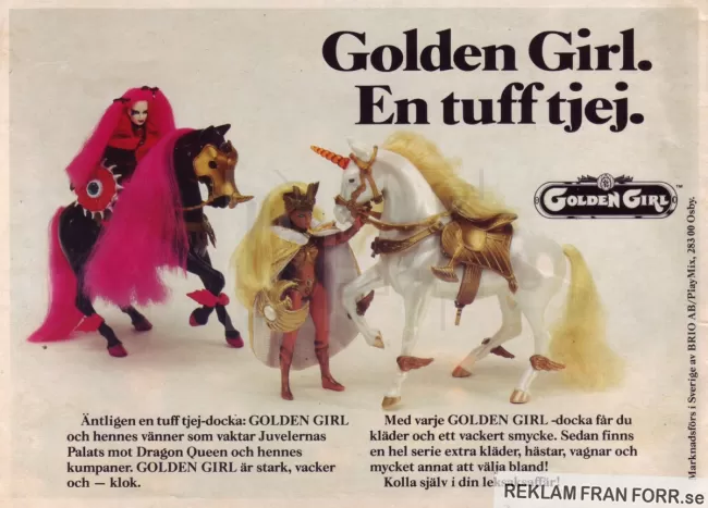 Annons för dockan Golden Girl som på reklambilden står bredvid sin vita häst, i bakgrunden lurar den kusliga Dragon Queen