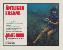 Reklam för serietidningen James Bond där en dykare under vattnet läser serietidningen