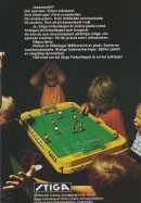 Reklam för bordsfotbollsspel från Stiga med fem barn som spelar spelet
