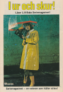 Internreklam för Seriemagasinet där Lill-Babs iförd regnrock läser serietidningen